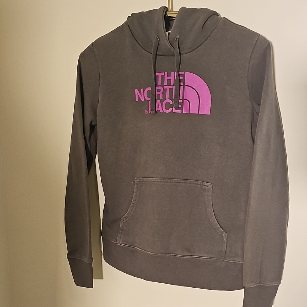 The North Face Women's Gray Hoodie. XS Cotton